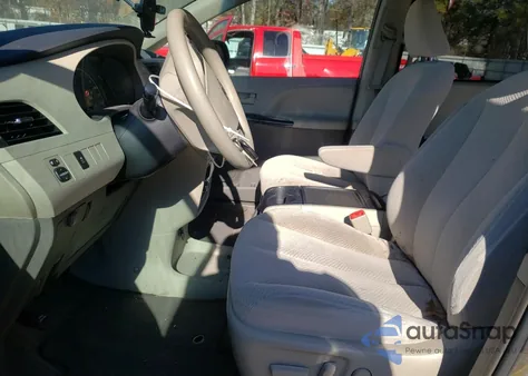 2013 Toyota Sienna Le from USA, damaged, VIN 5TDKK3DC7DS341701